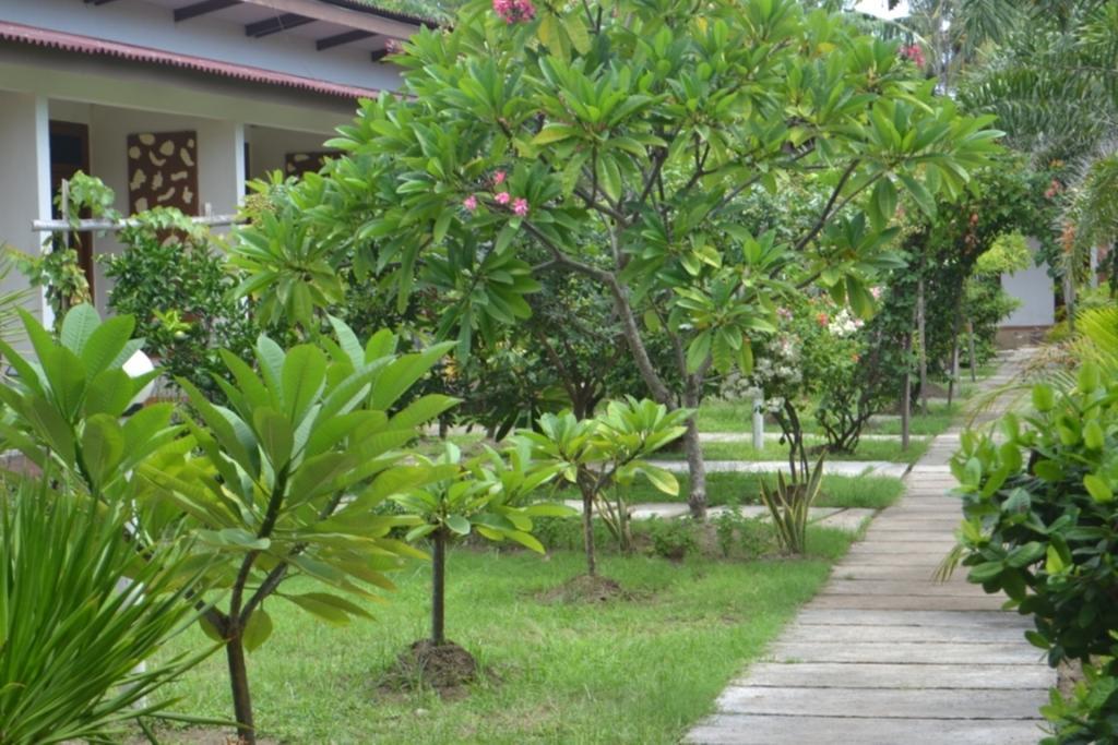 Kiayazo Hotel กีลีตราวางัน ภายนอก รูปภาพ